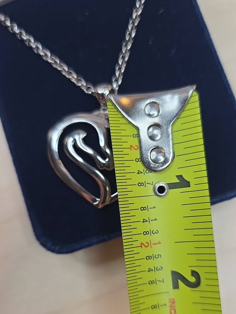 Montana Silversmiths Equestrian Heart Necklace New In Box Horse In Heart - Picture 14 of 14